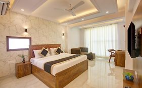 Hotel The Emporio Grand 5 Mints Walking From Vaishali Metro Station